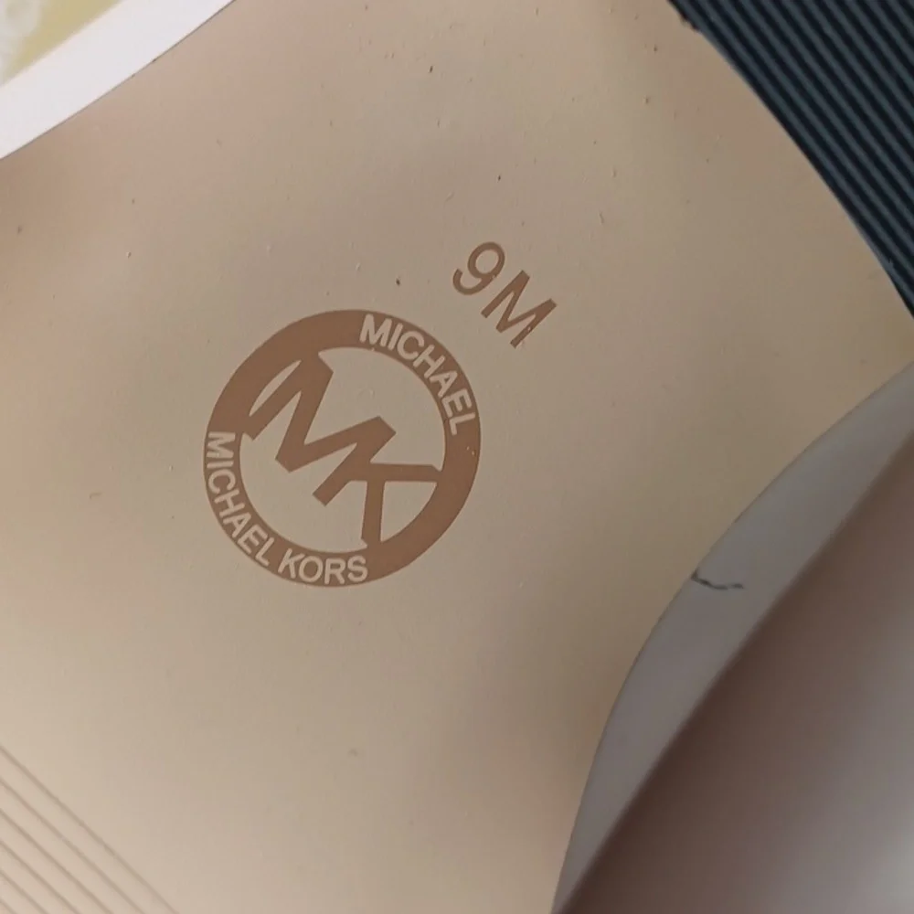 Michael Kors Kinlee Bootie NIB
